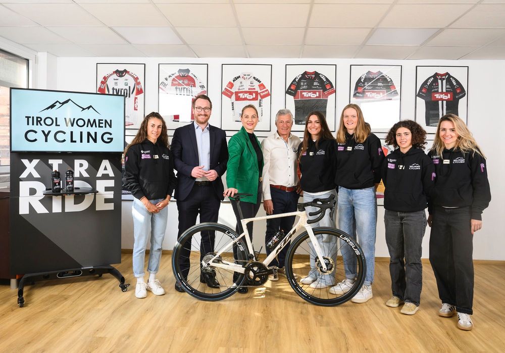 Erstes Frauen Conti-Team Österreichs in Tirol präsentiert  